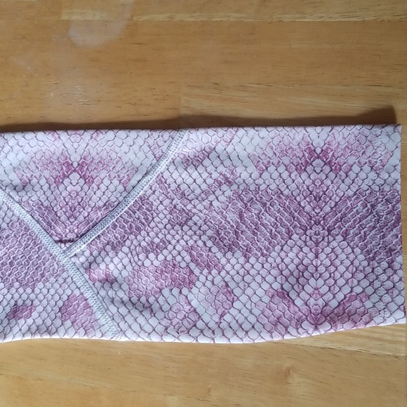 Varley Letelux Kensington Legging Tight in Coral Snake - Picture 14 of 14